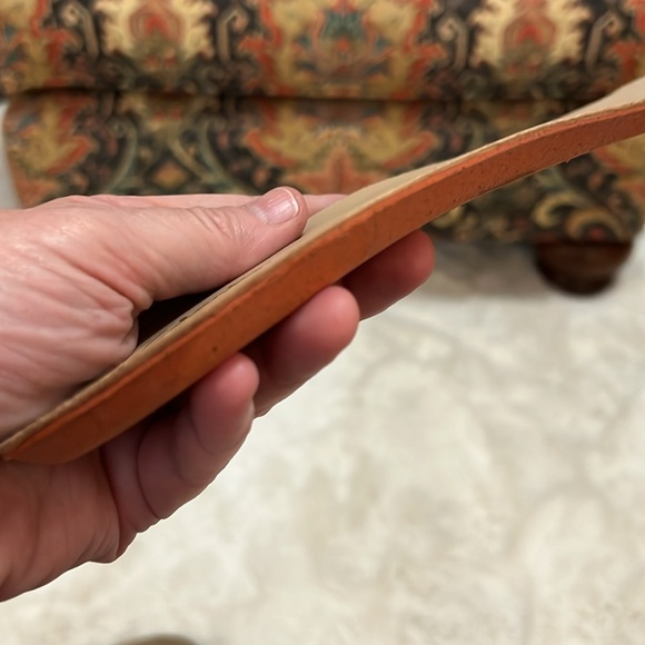 Clarks Women's Cologne Arlo 2 Sand Suede Pull On Boots. Size 12. - Picture 15 of 15